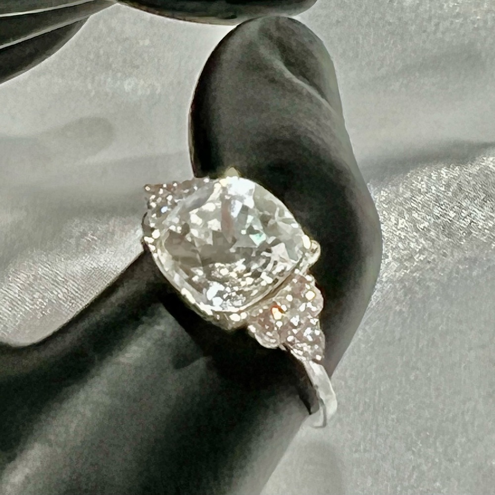 SWAROVSKI ELEMENTS CLEAR CRYSTAL &  Silver Women's Ring sz 8.75